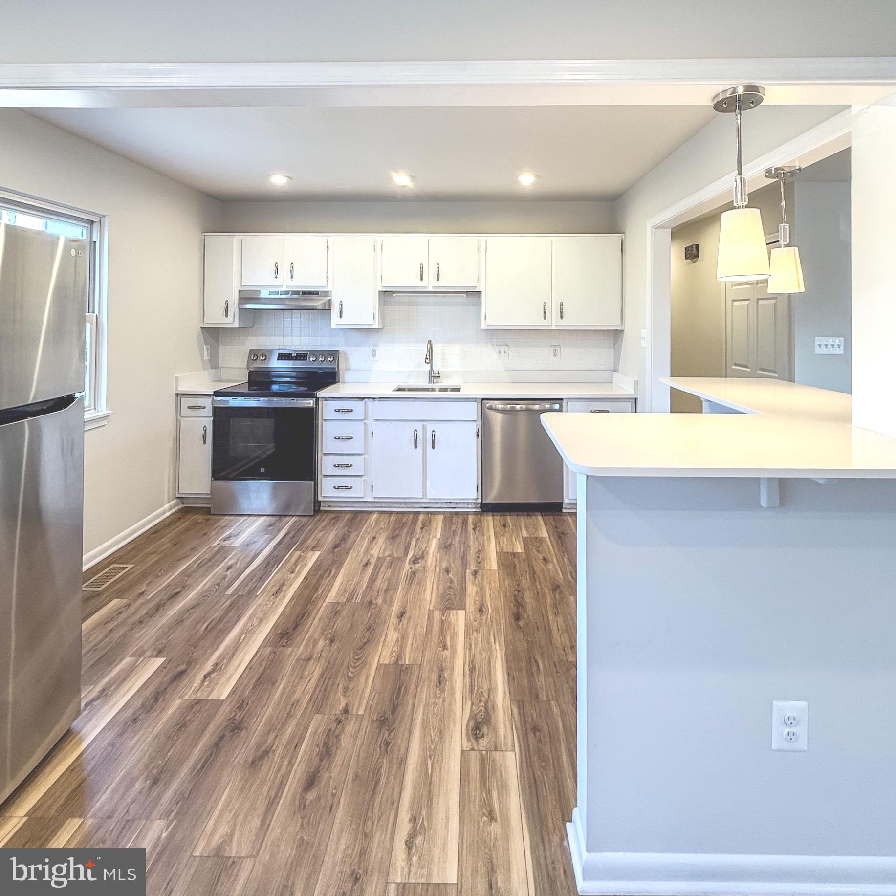 POINT OF WOODS - Residential