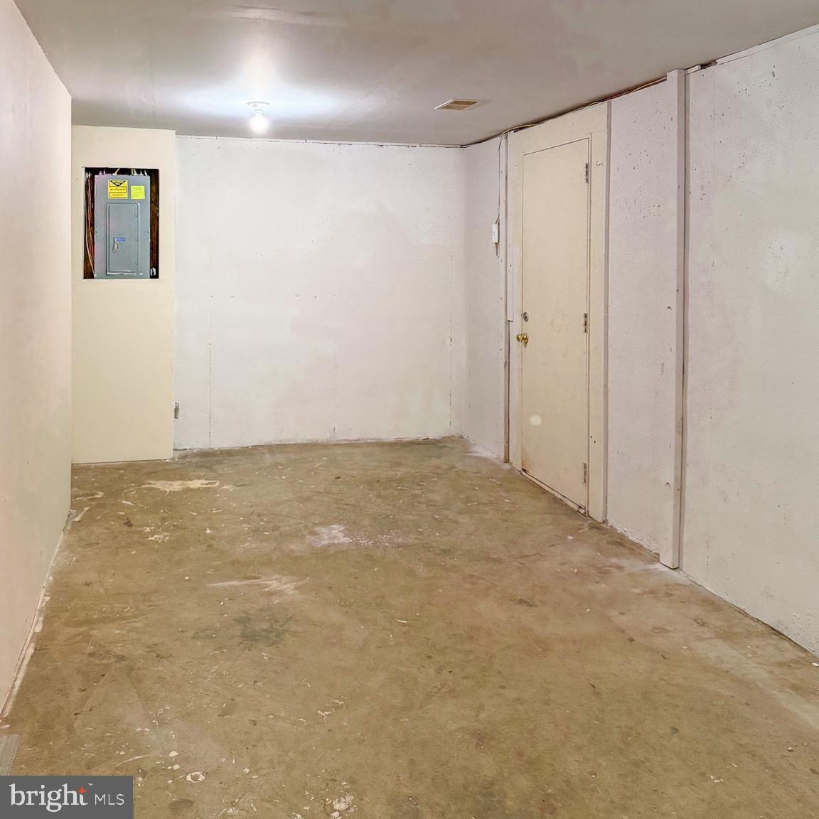 POINT OF WOODS - Residential