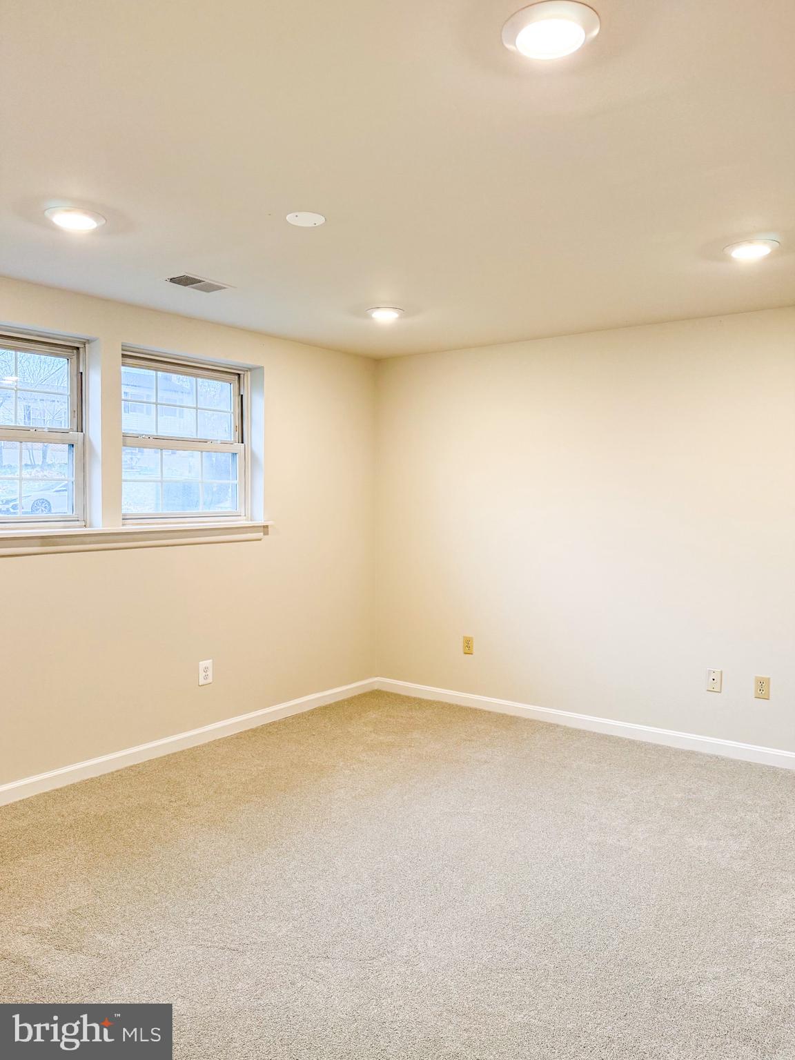 POINT OF WOODS - Residential