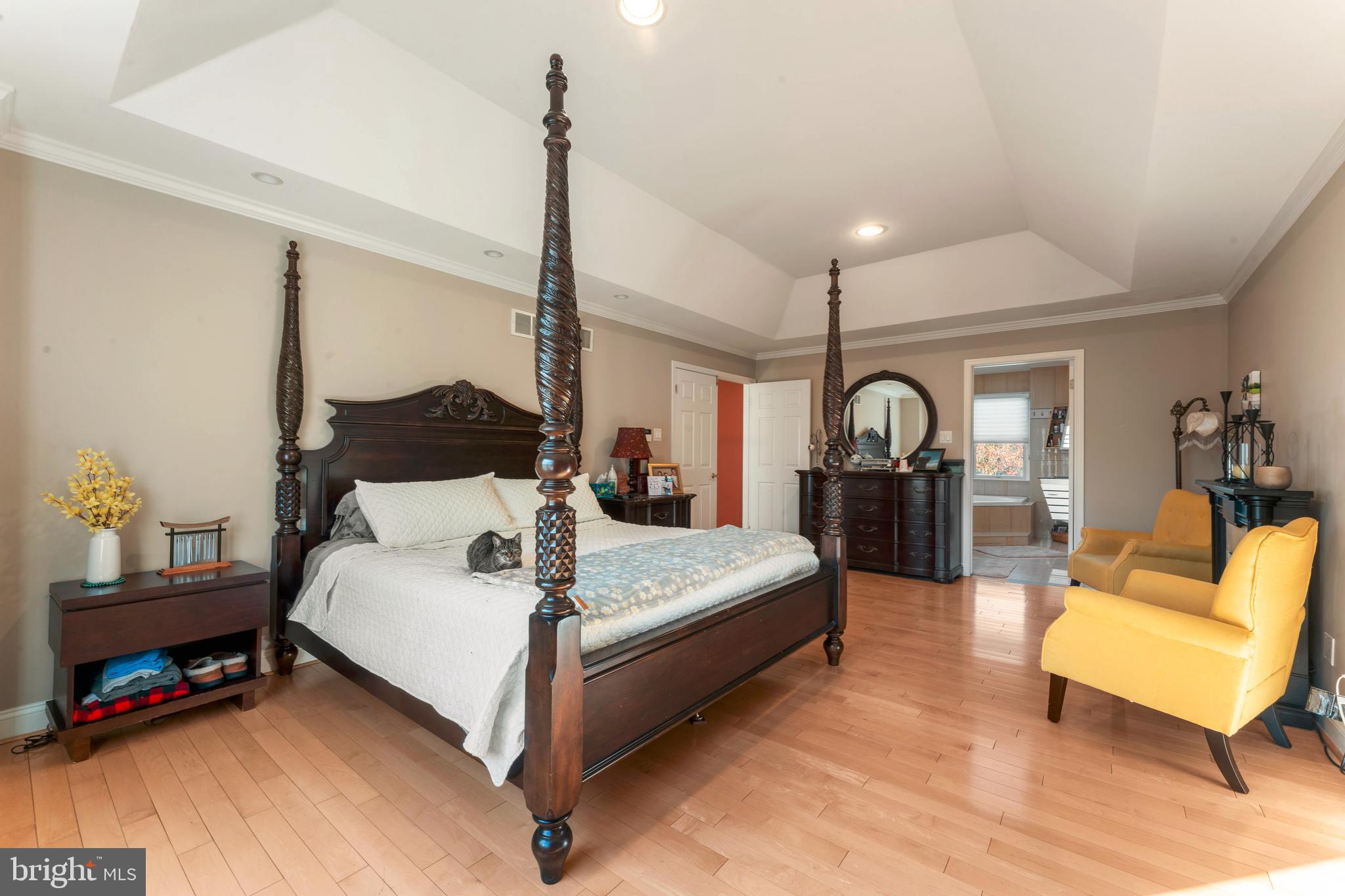 NORTHAMPTON CHASE - Residential