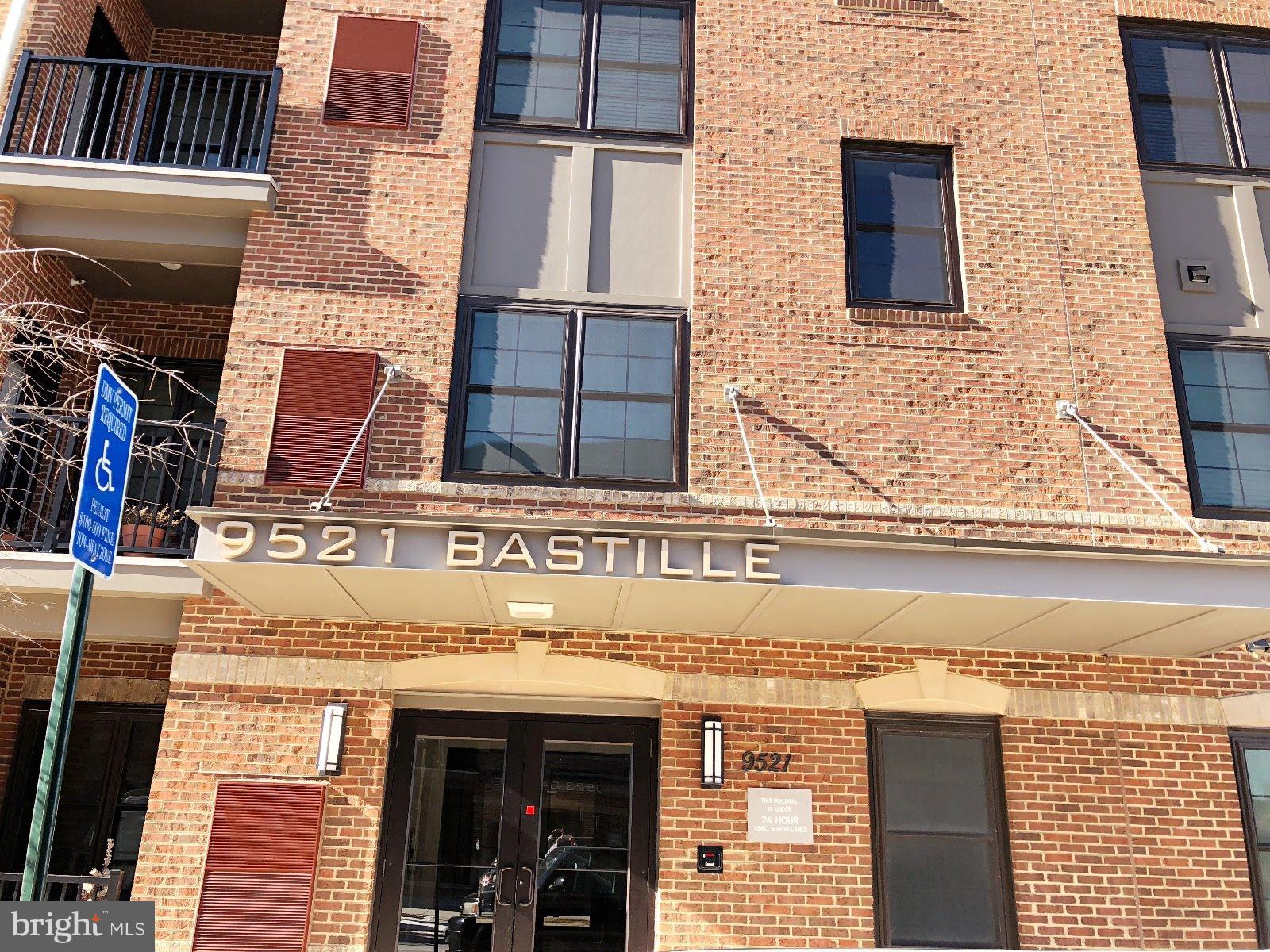 FLATS AT METROWEST - Residential Lease