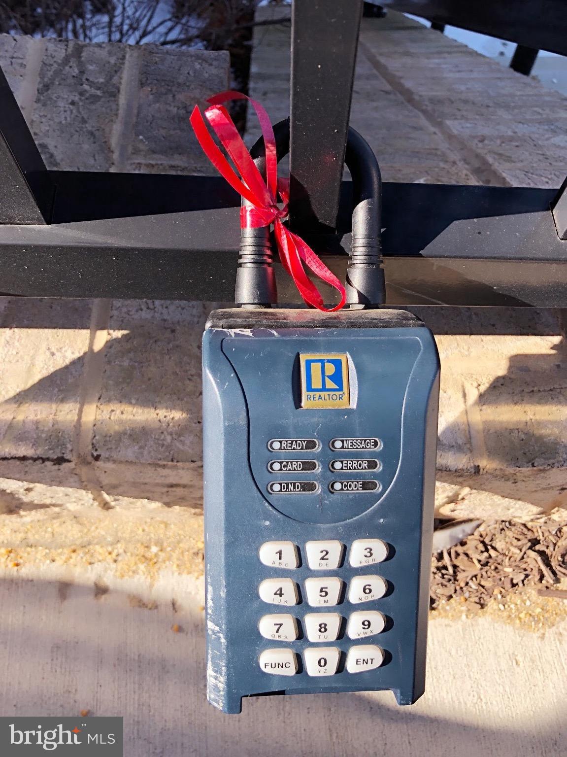 FLATS AT METROWEST - Residential Lease