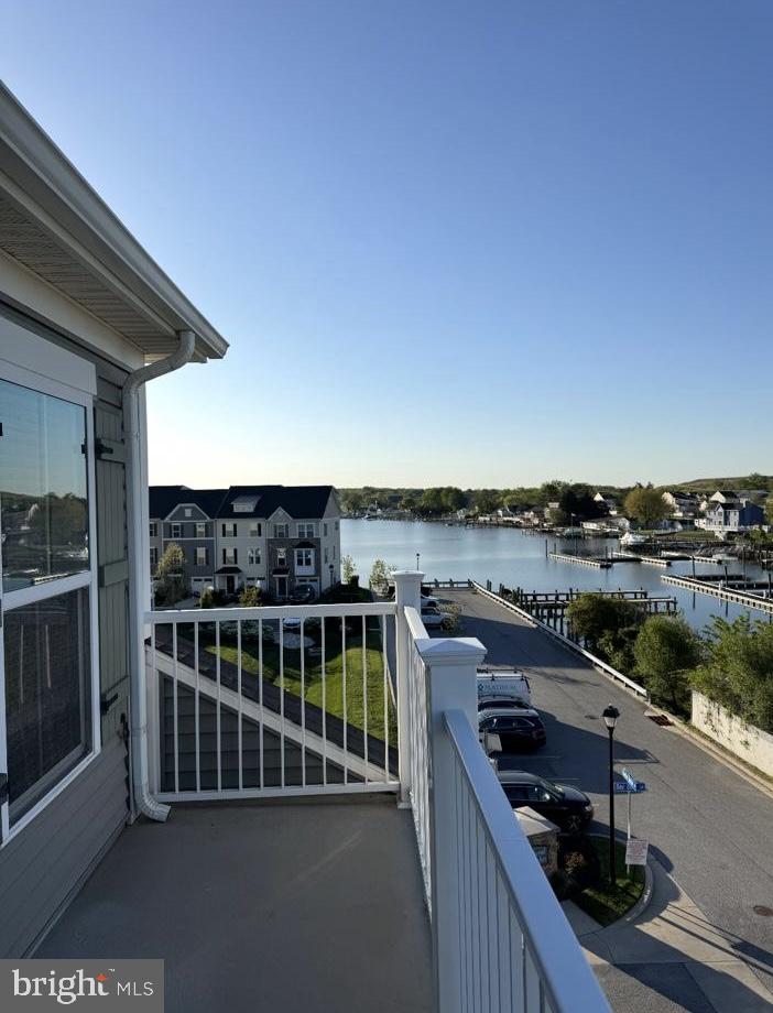 SHELTERED HARBOR - Residential