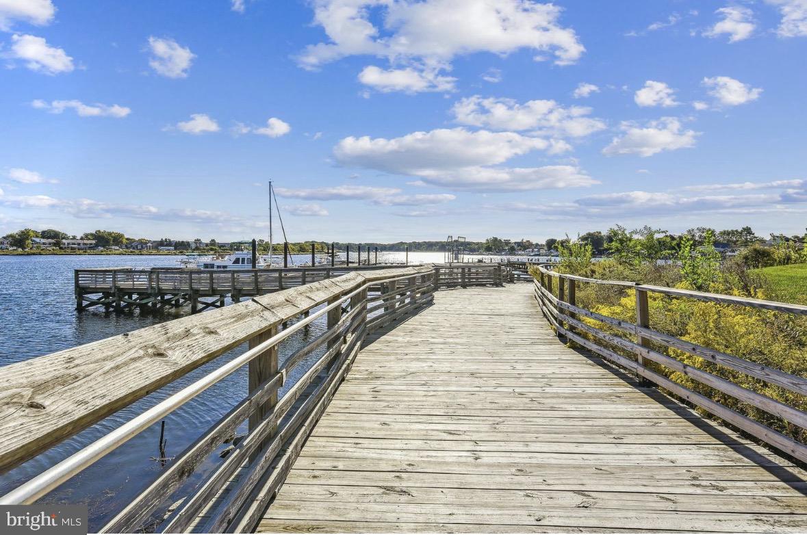 SHELTERED HARBOR - Residential