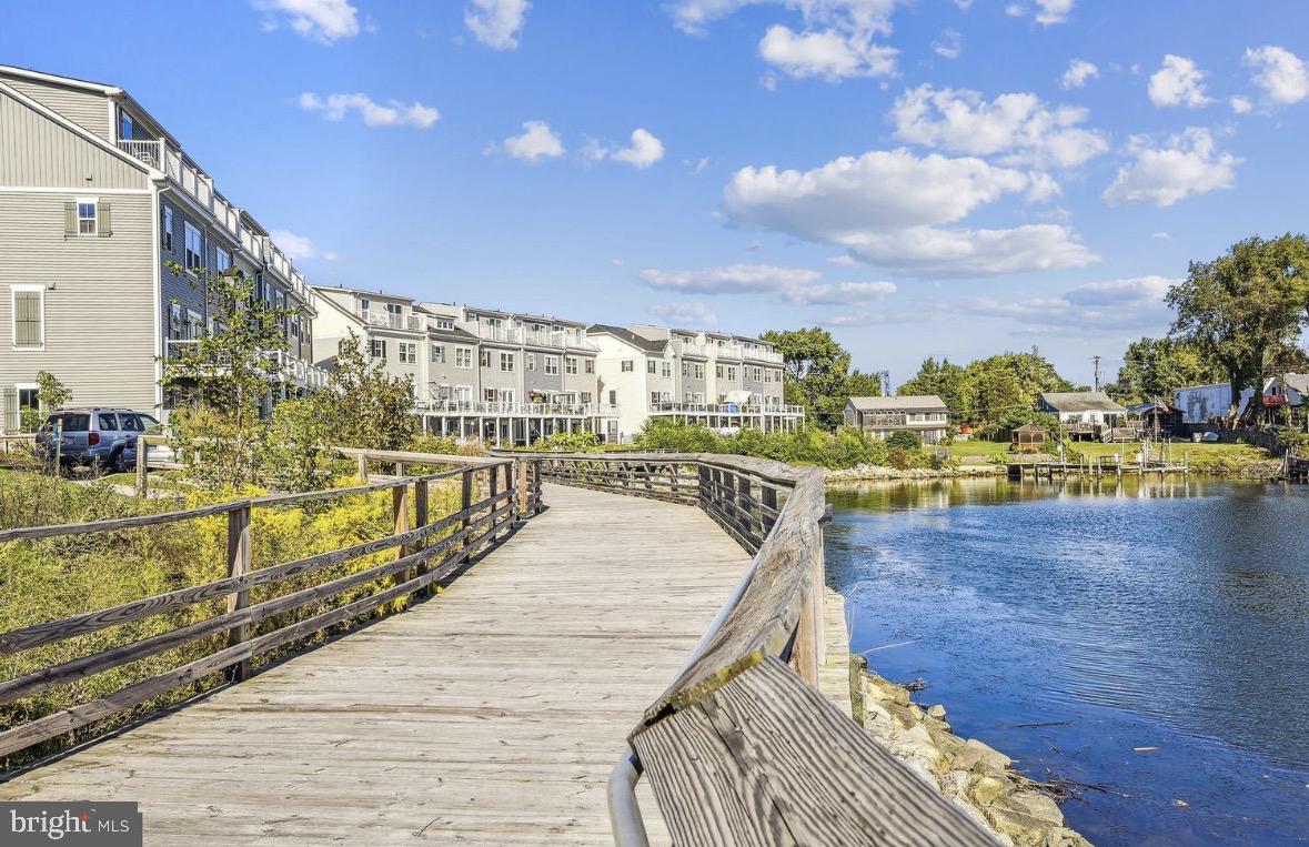 SHELTERED HARBOR - Residential