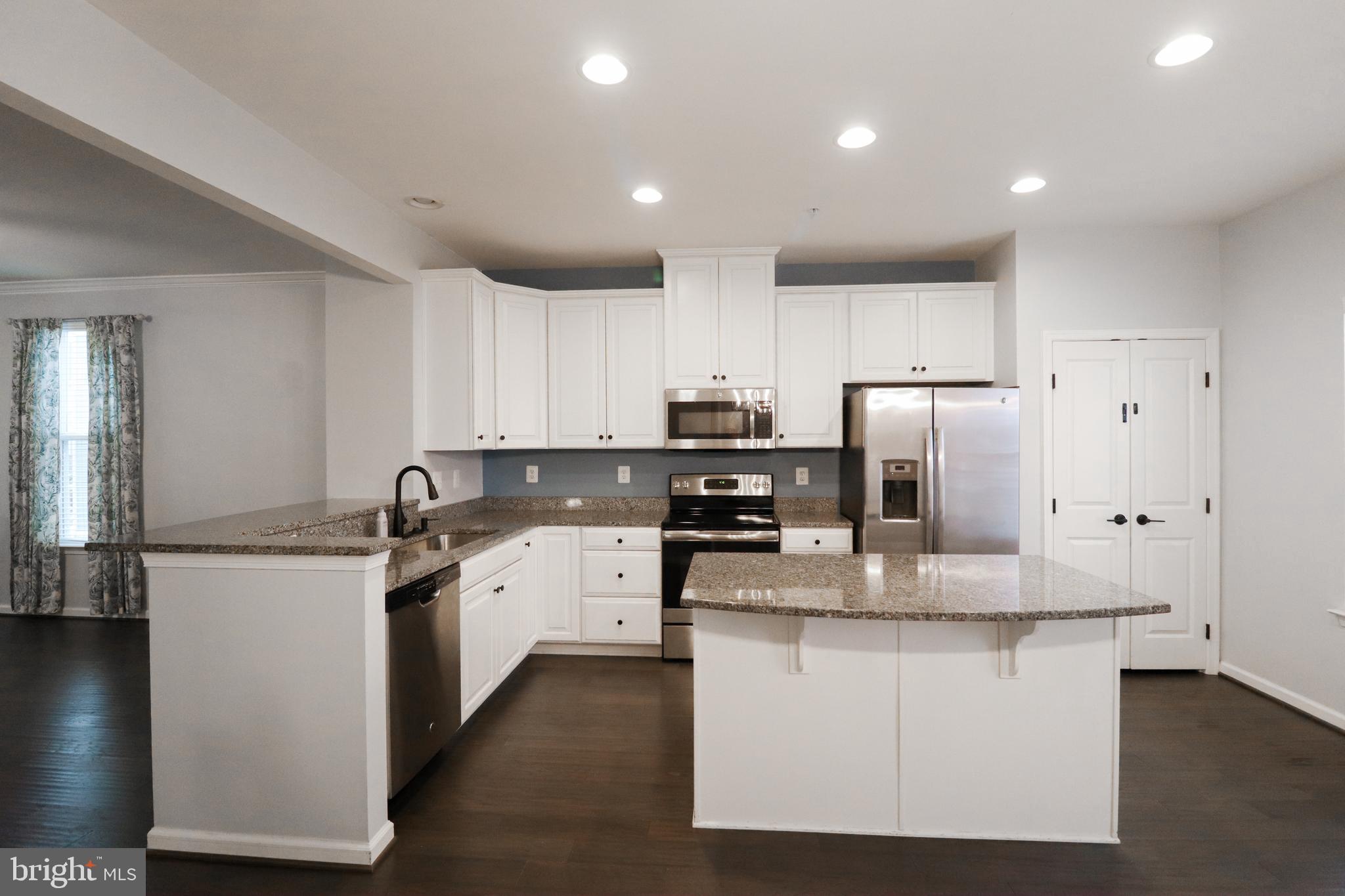 SHELTERED HARBOR - Residential