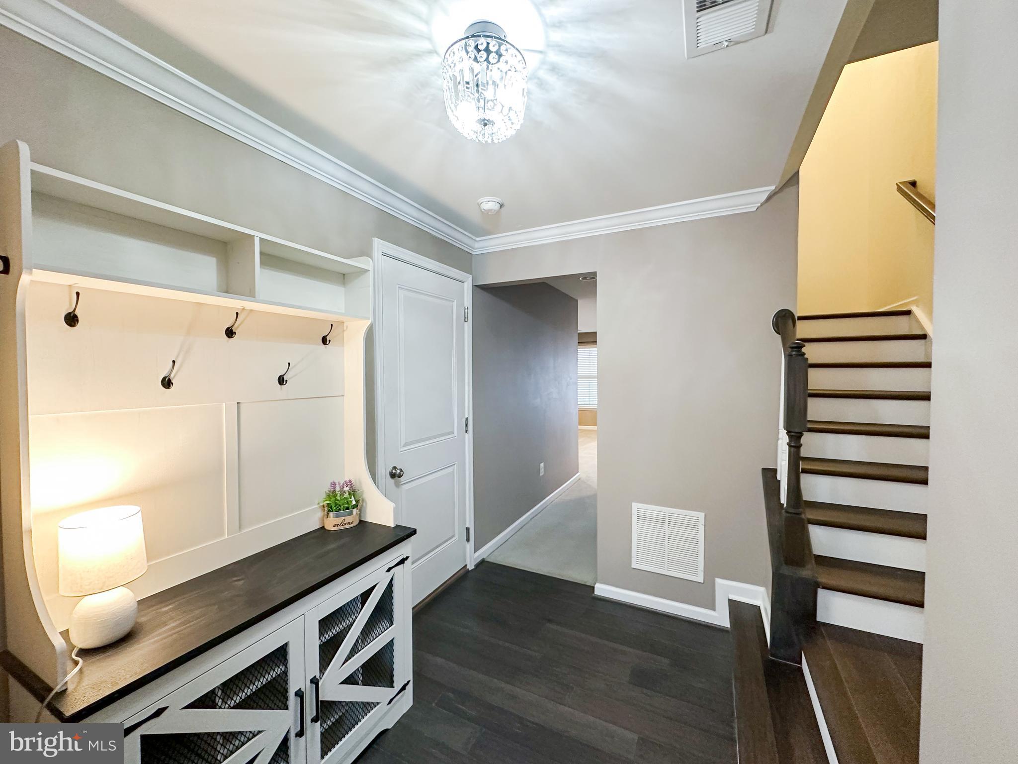 SHELTERED HARBOR - Residential