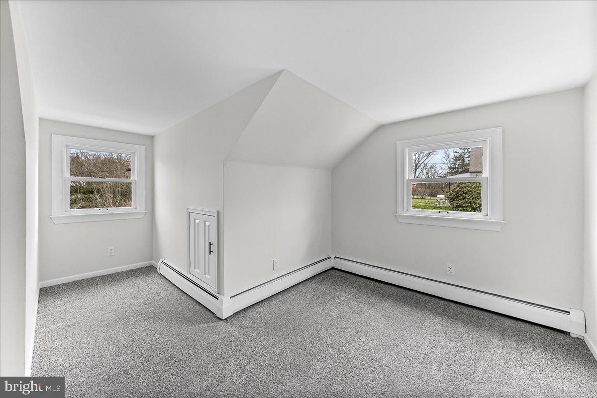 GLEN ESTS - Residential