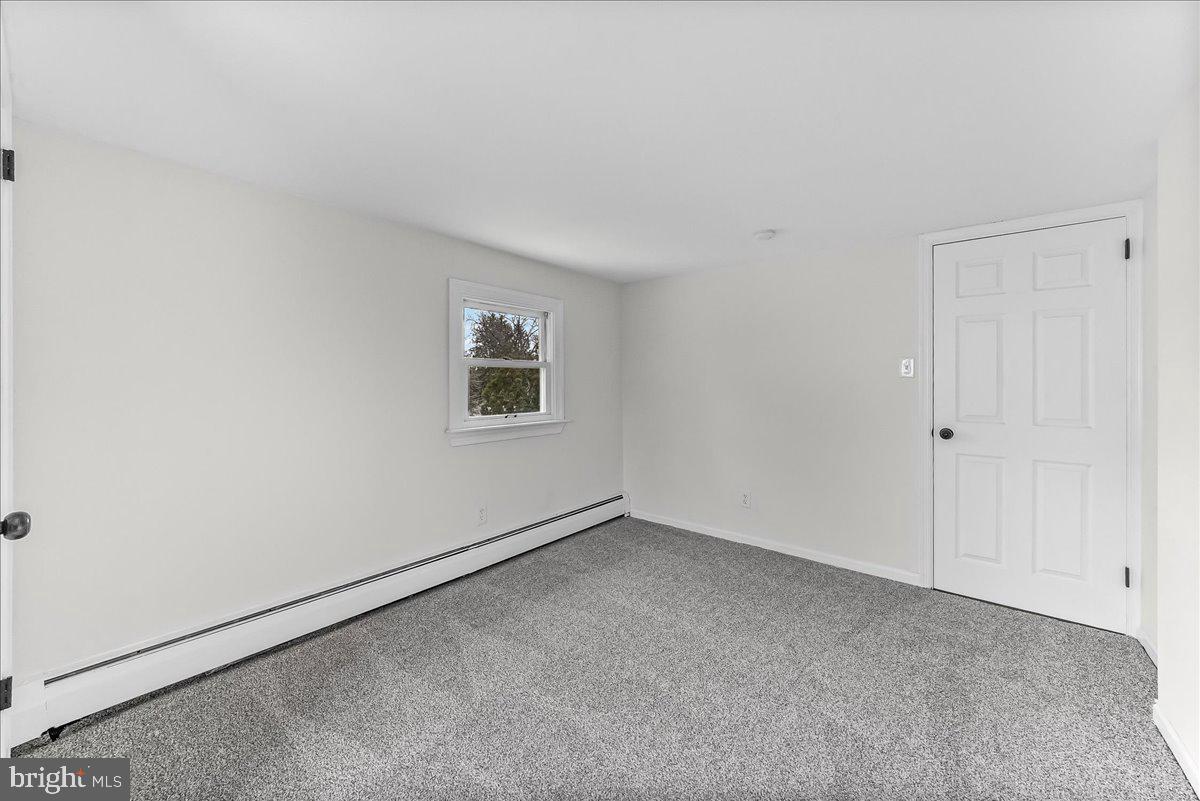 GLEN ESTS - Residential