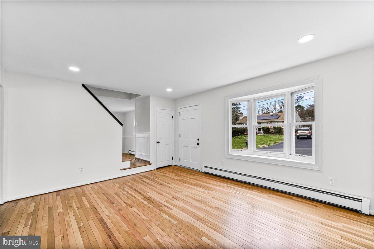 GLEN ESTS - Residential