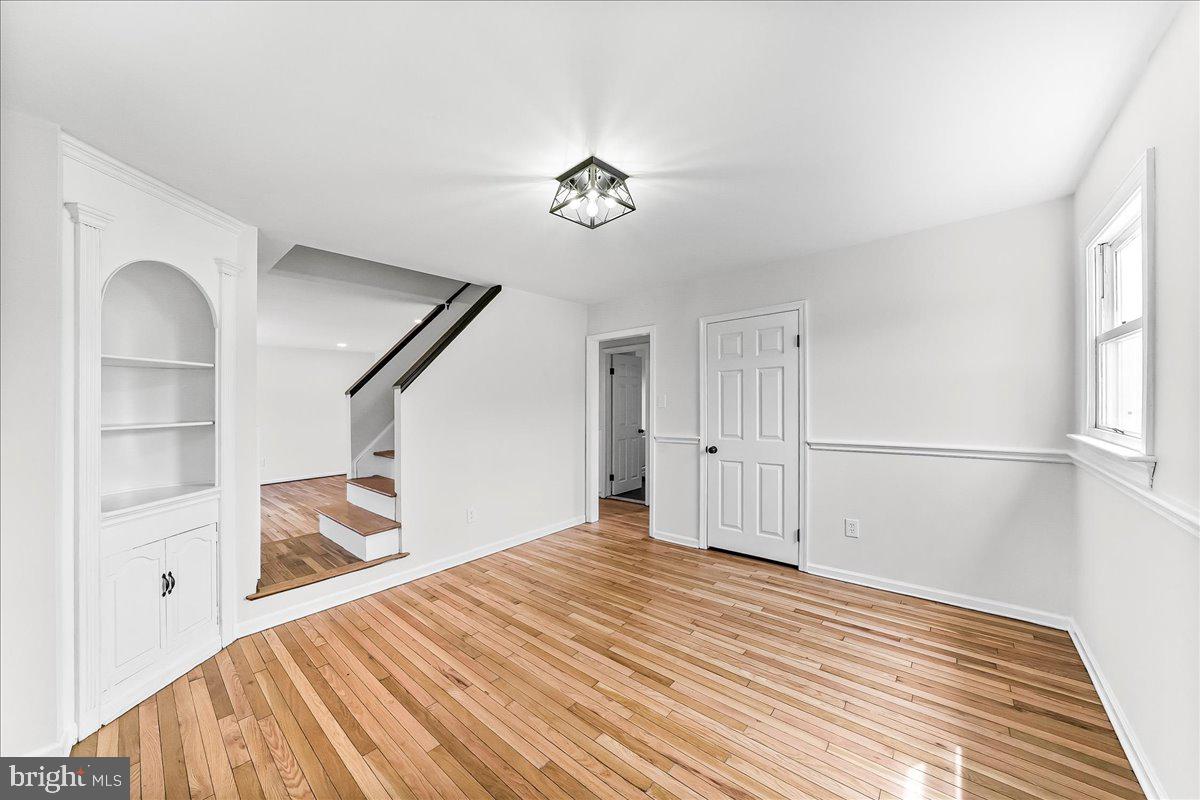 GLEN ESTS - Residential