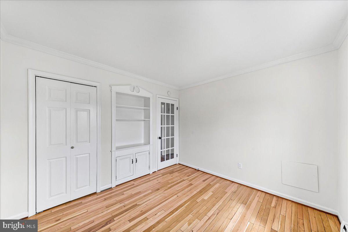 GLEN ESTS - Residential