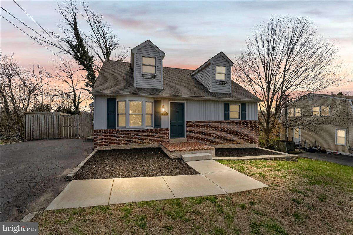 GLEN ESTS - Residential