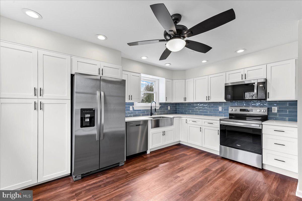 GLEN ESTS - Residential