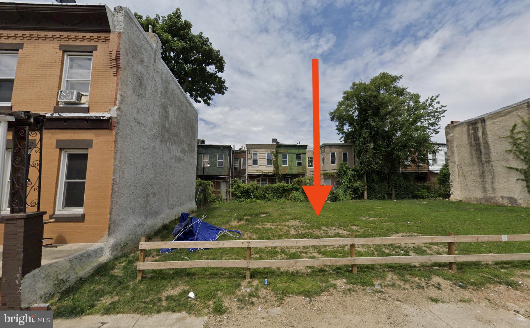 STRAWBERRY MANSION - Land