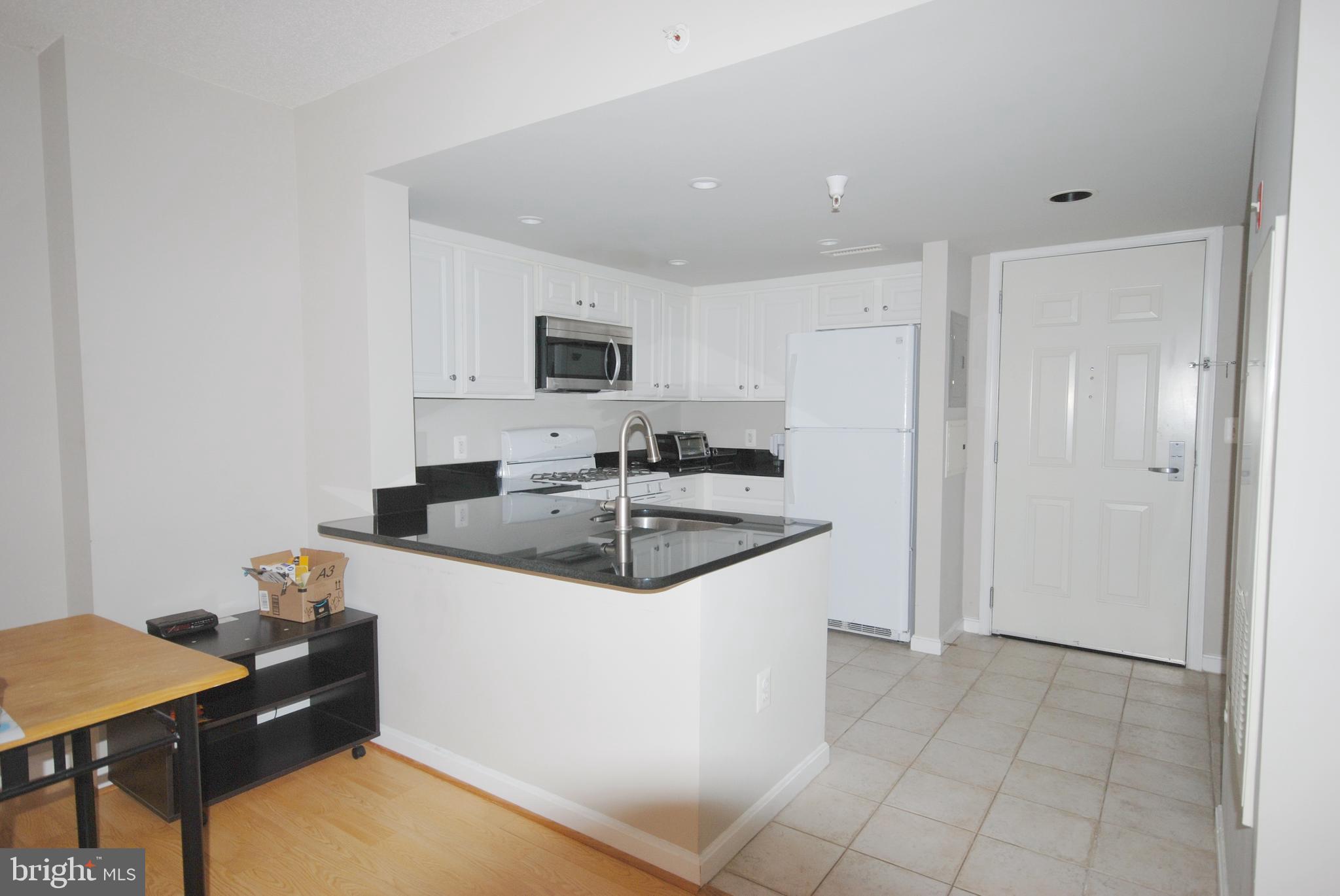 GALLERY AT WHITE FLINT - Residential Lease