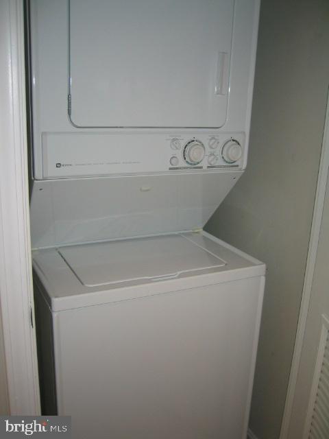 GALLERY AT WHITE FLINT - Residential Lease