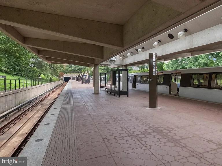 GALLERY AT WHITE FLINT - Residential Lease