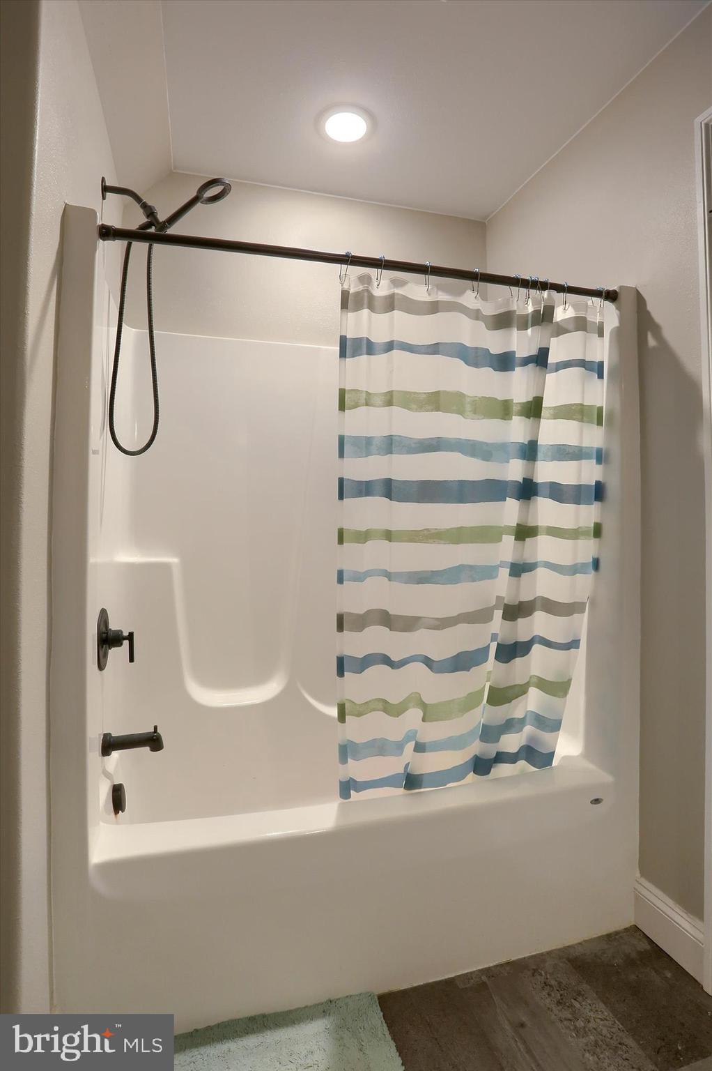 LINDENWOOD - Residential