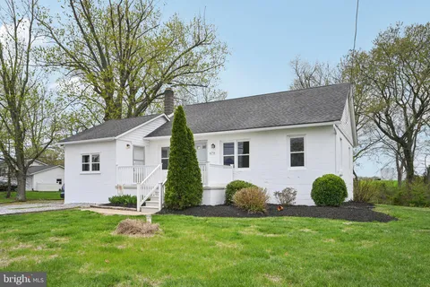 673 Harrisonville Rd, Swedesboro, NJ MLS: NJGL2056386
