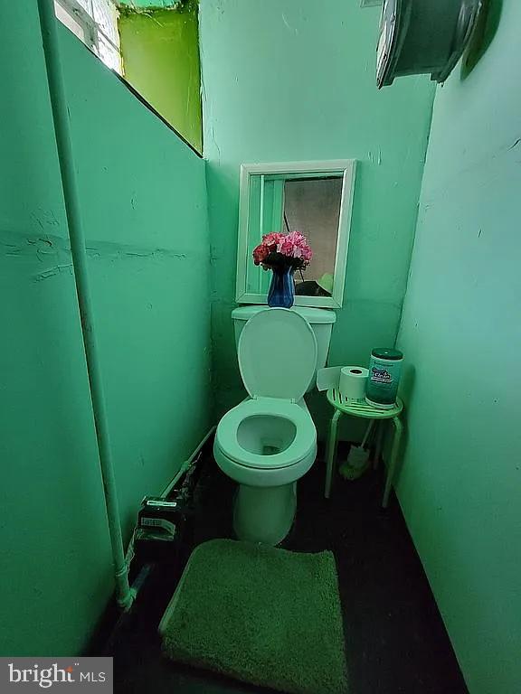 WEST OAK LANE - Residential