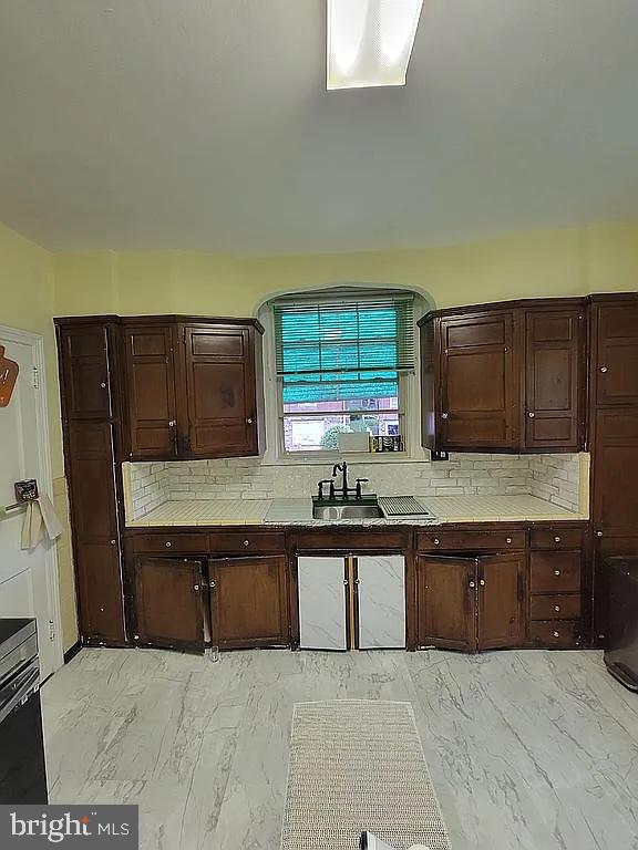 WEST OAK LANE - Residential