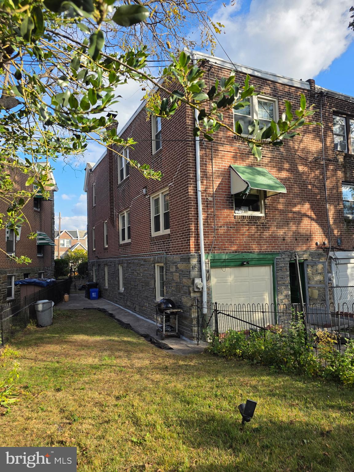 WEST OAK LANE - Residential