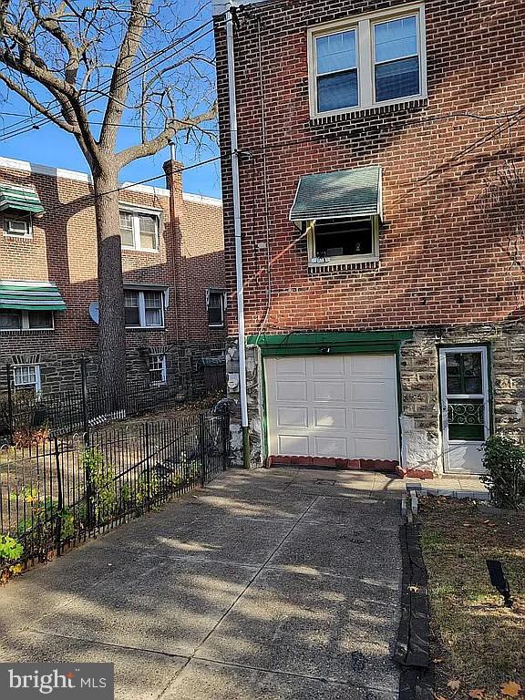 WEST OAK LANE - Residential