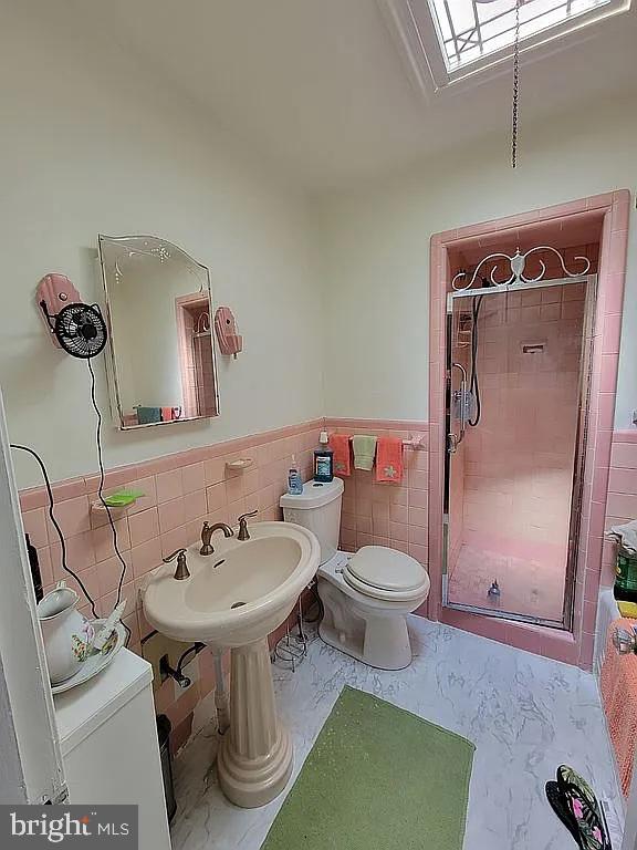 WEST OAK LANE - Residential