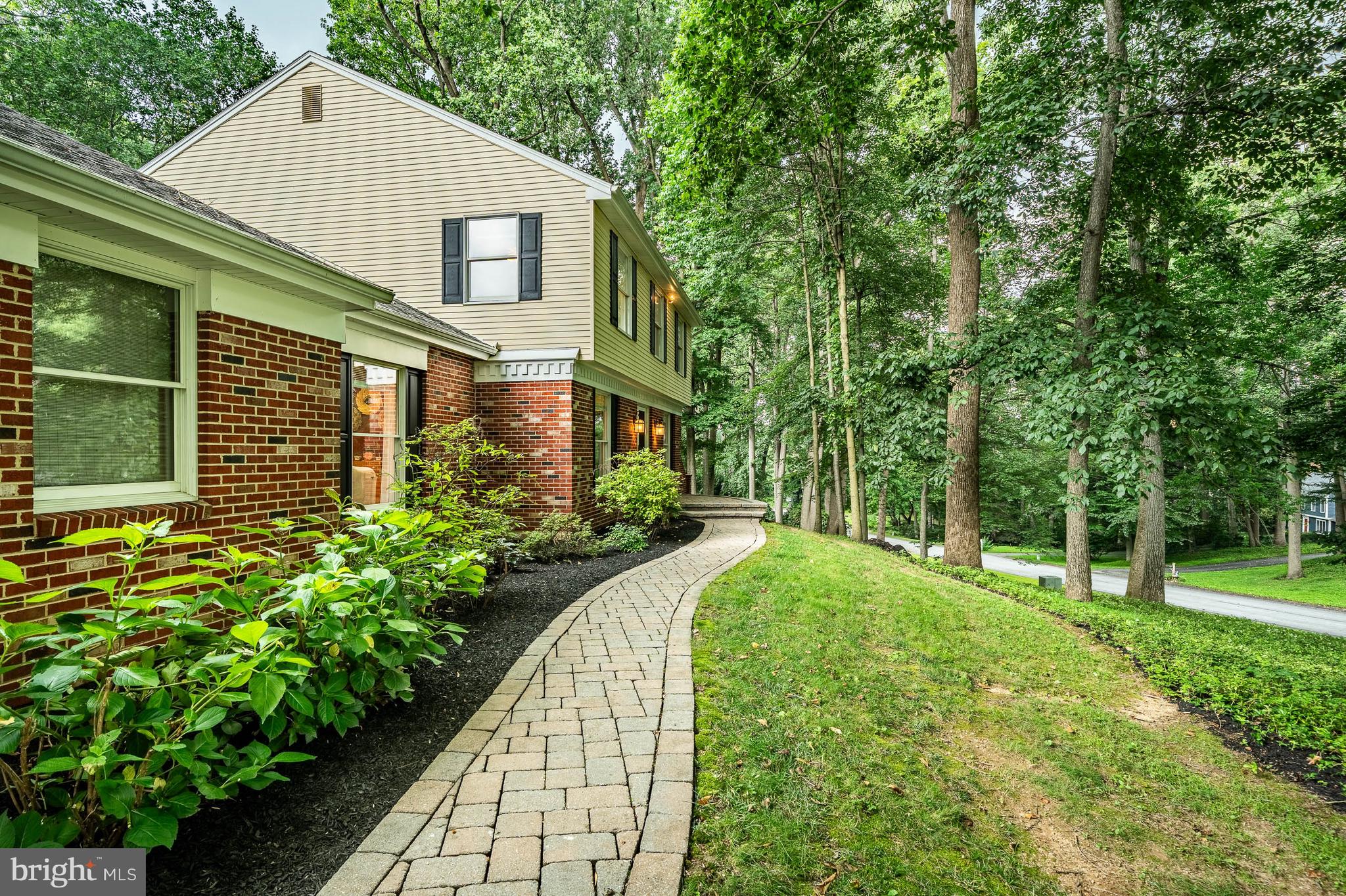 707 PHEASANT RUN
