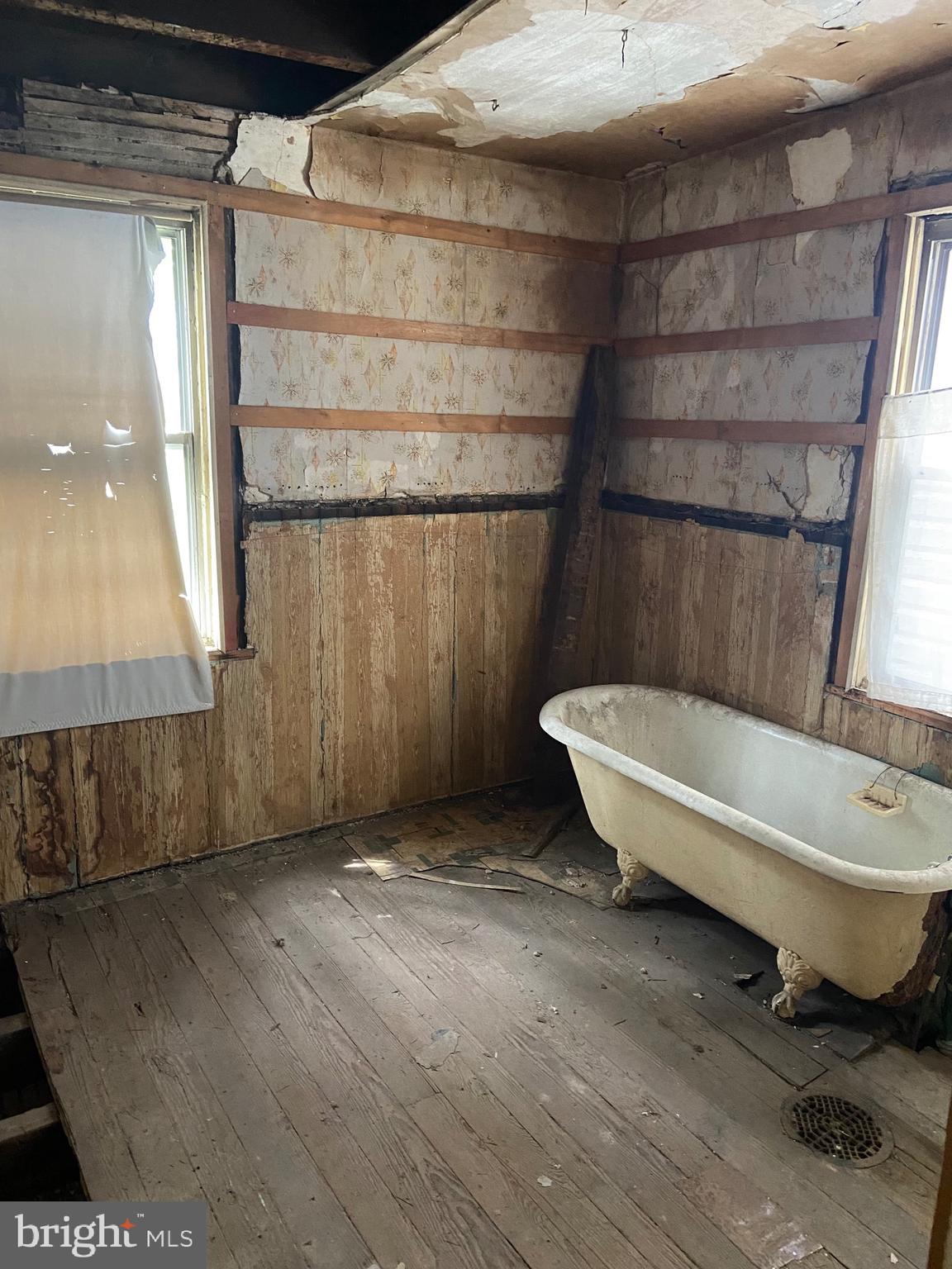 POINT BREEZE - Residential