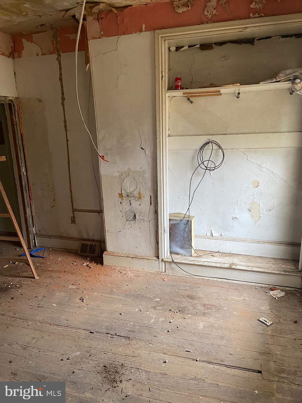 POINT BREEZE - Residential