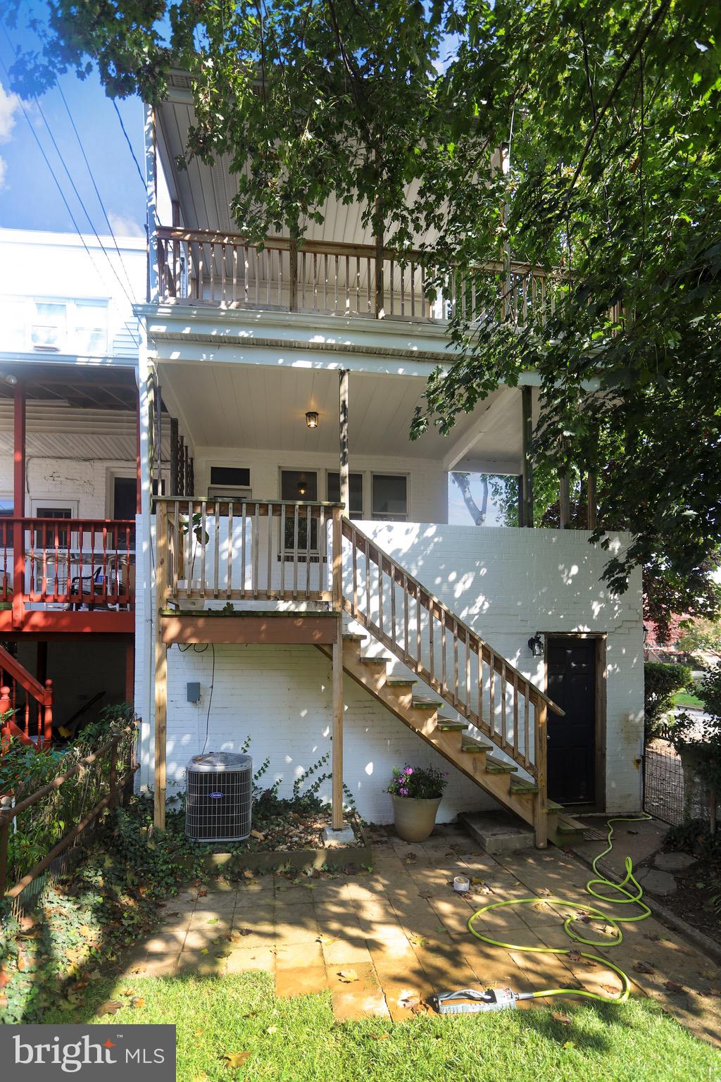 MEDFIELD - Residential