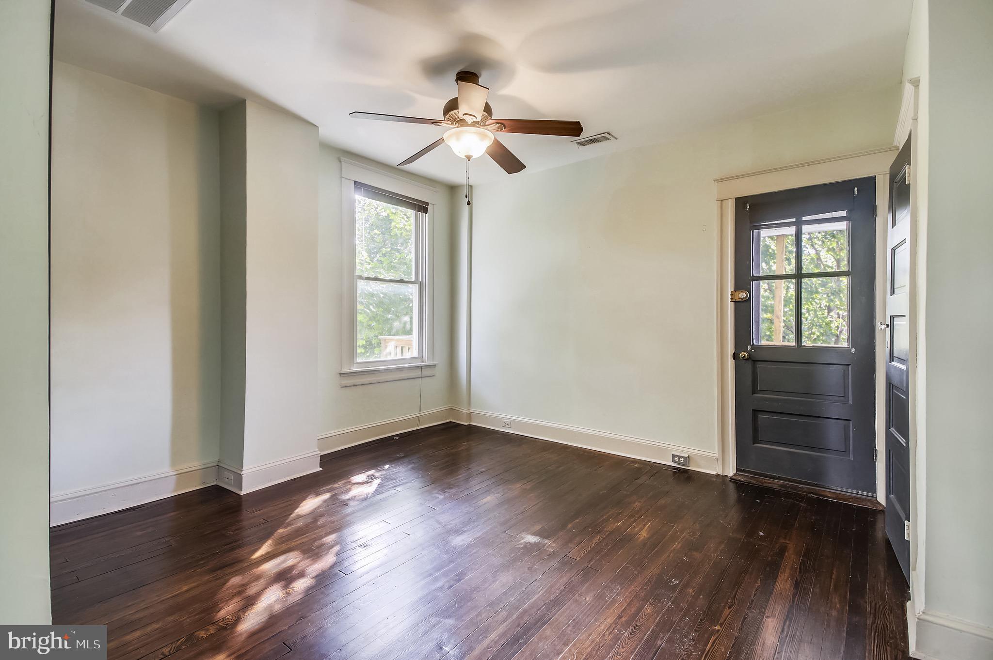 MEDFIELD - Residential