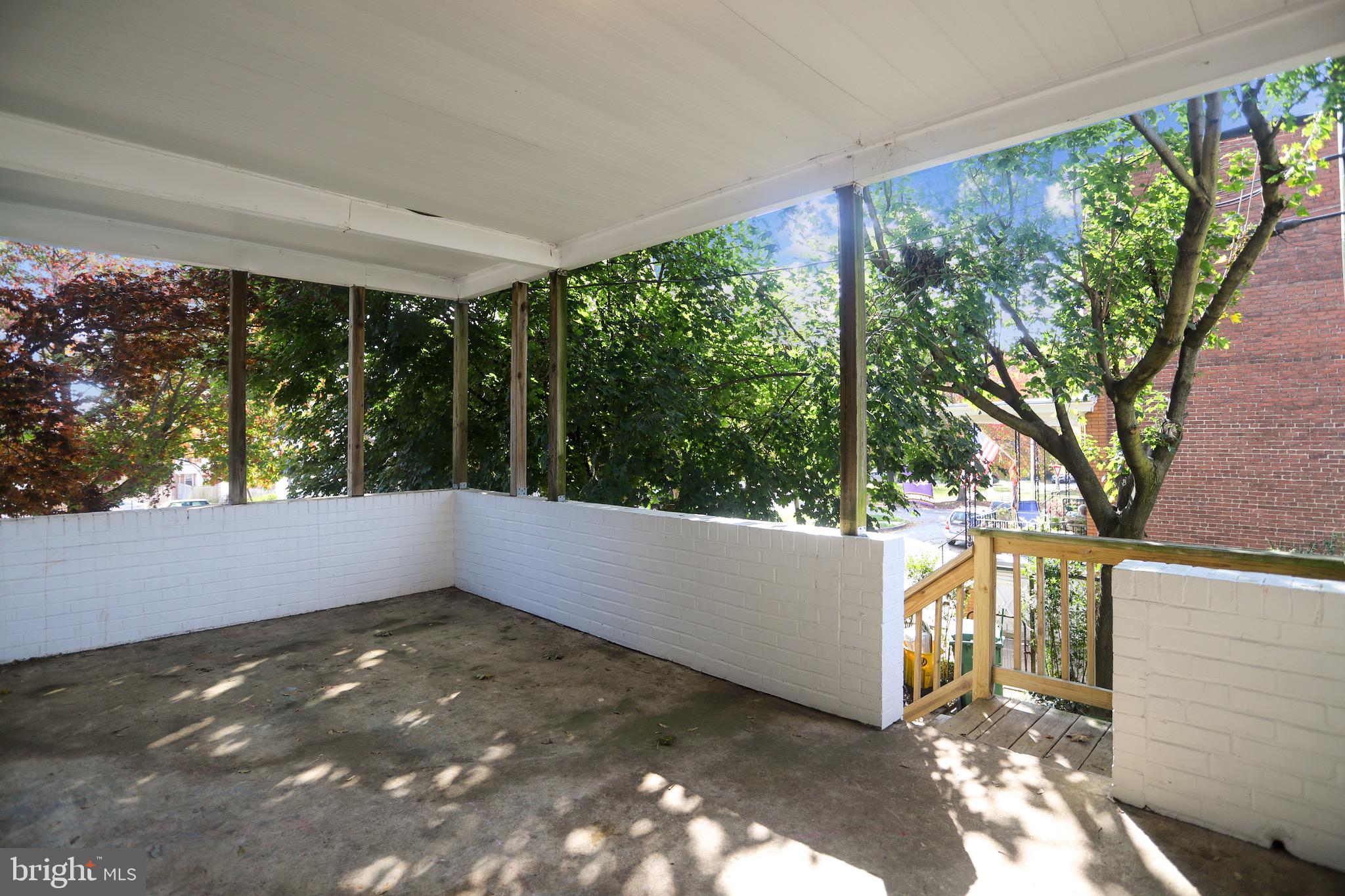 MEDFIELD - Residential