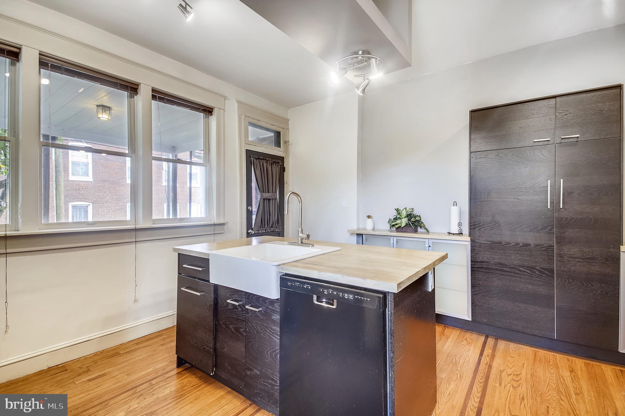 MEDFIELD - Residential