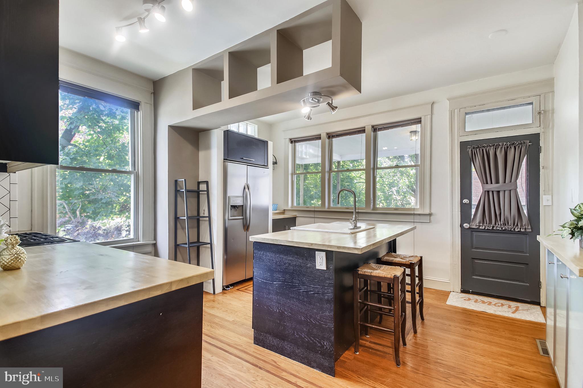 MEDFIELD - Residential