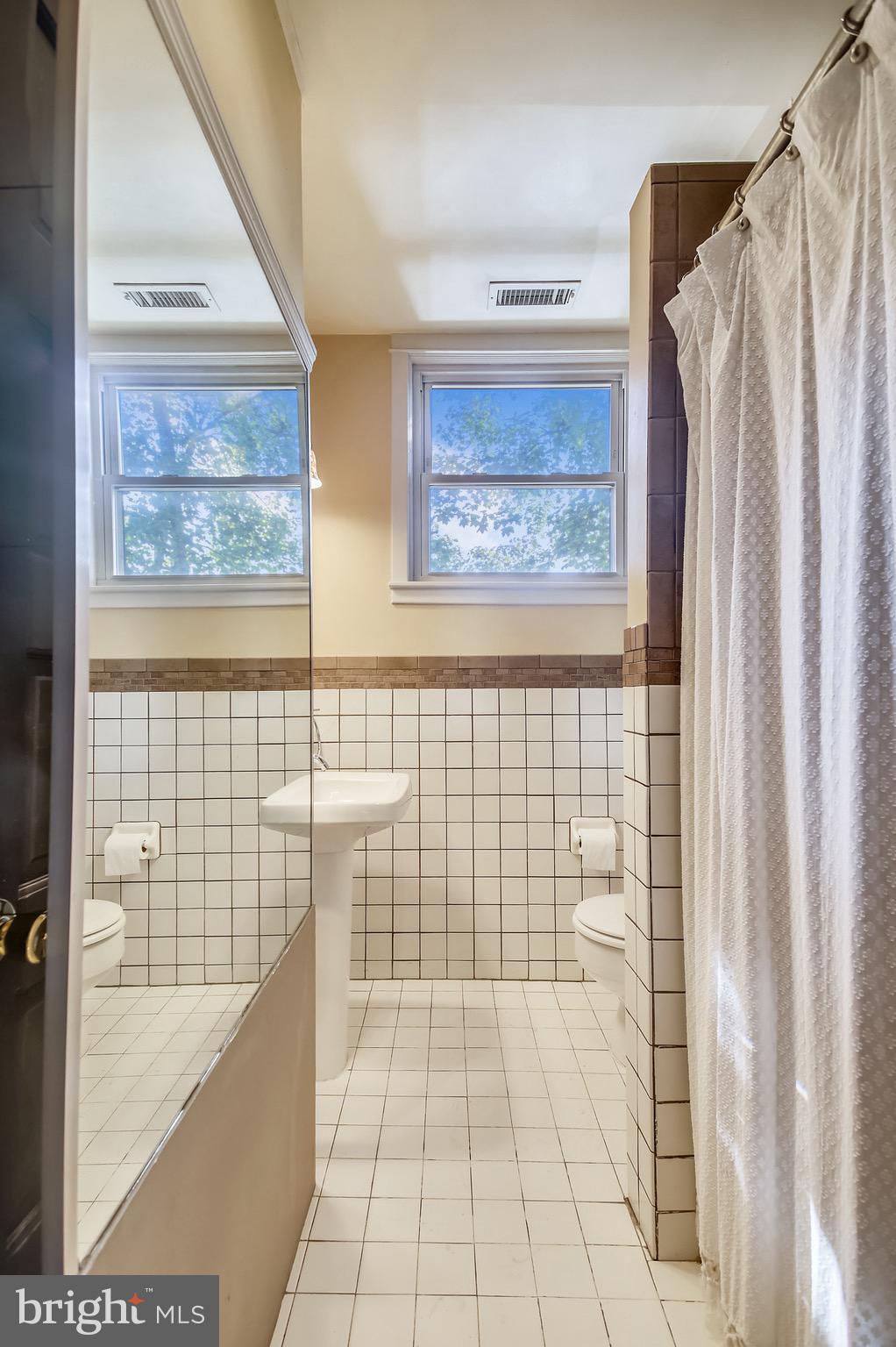 MEDFIELD - Residential