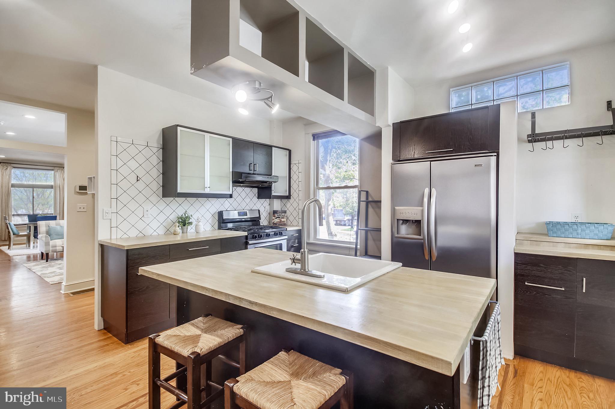 MEDFIELD - Residential