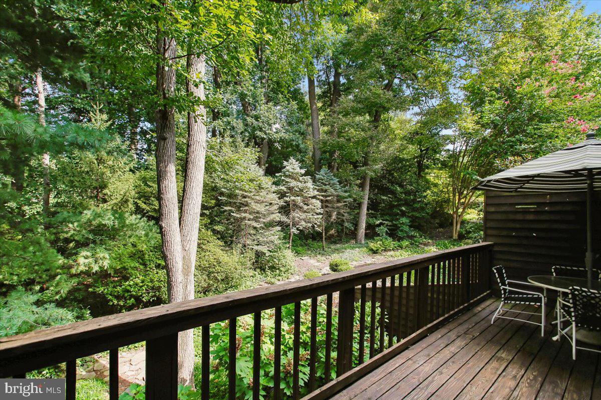 2467 N WAKEFIELD COURT