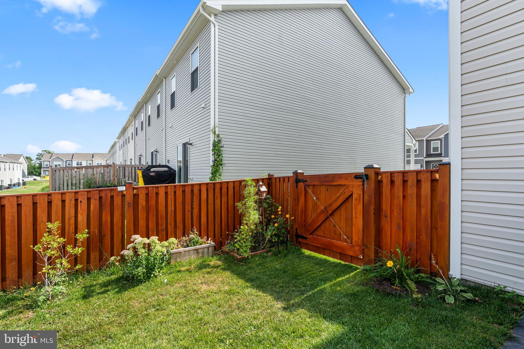 HOMEPLACE AT RIVERSIDE - Residential