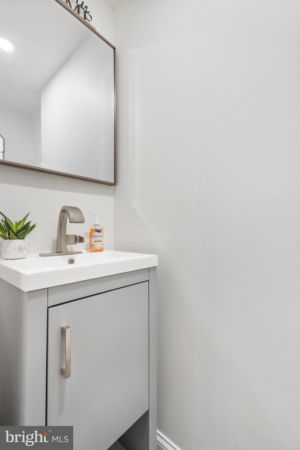 LOCHERN - Residential