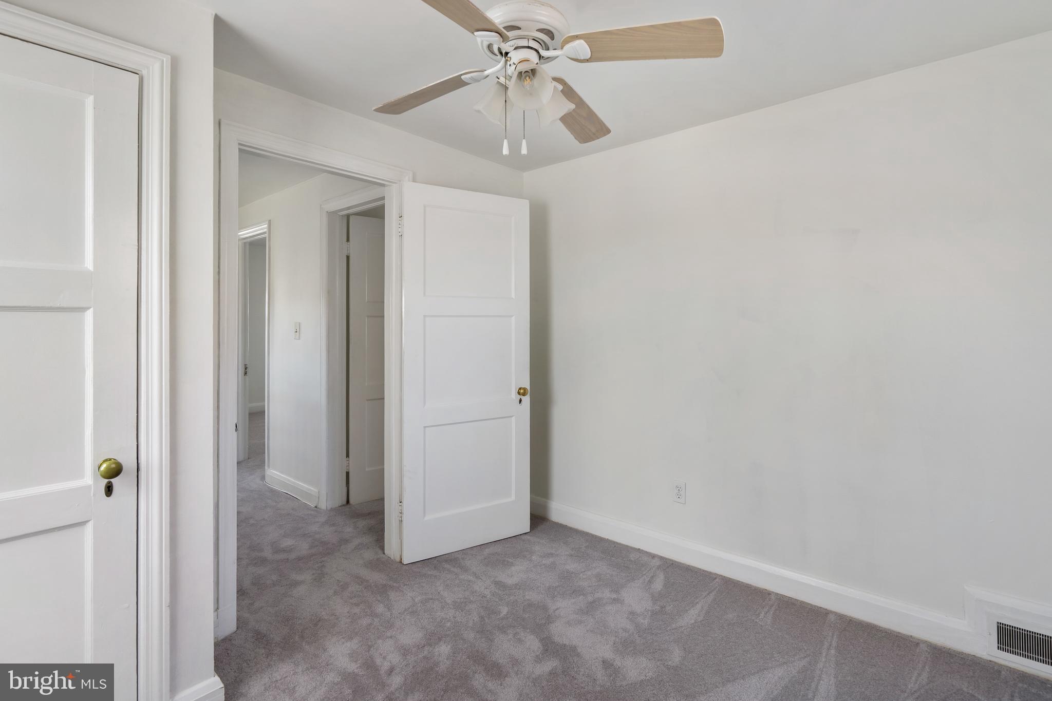 LOCHERN - Residential