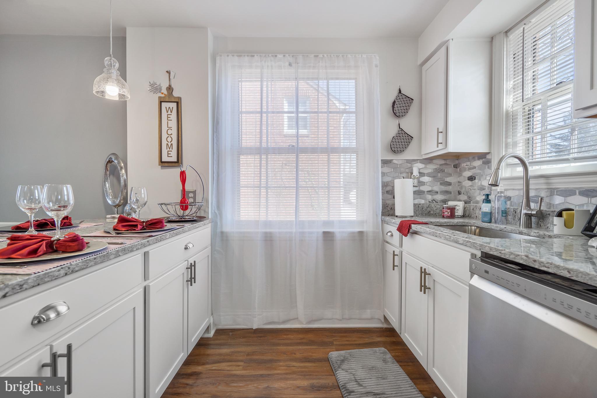 LOCHERN - Residential