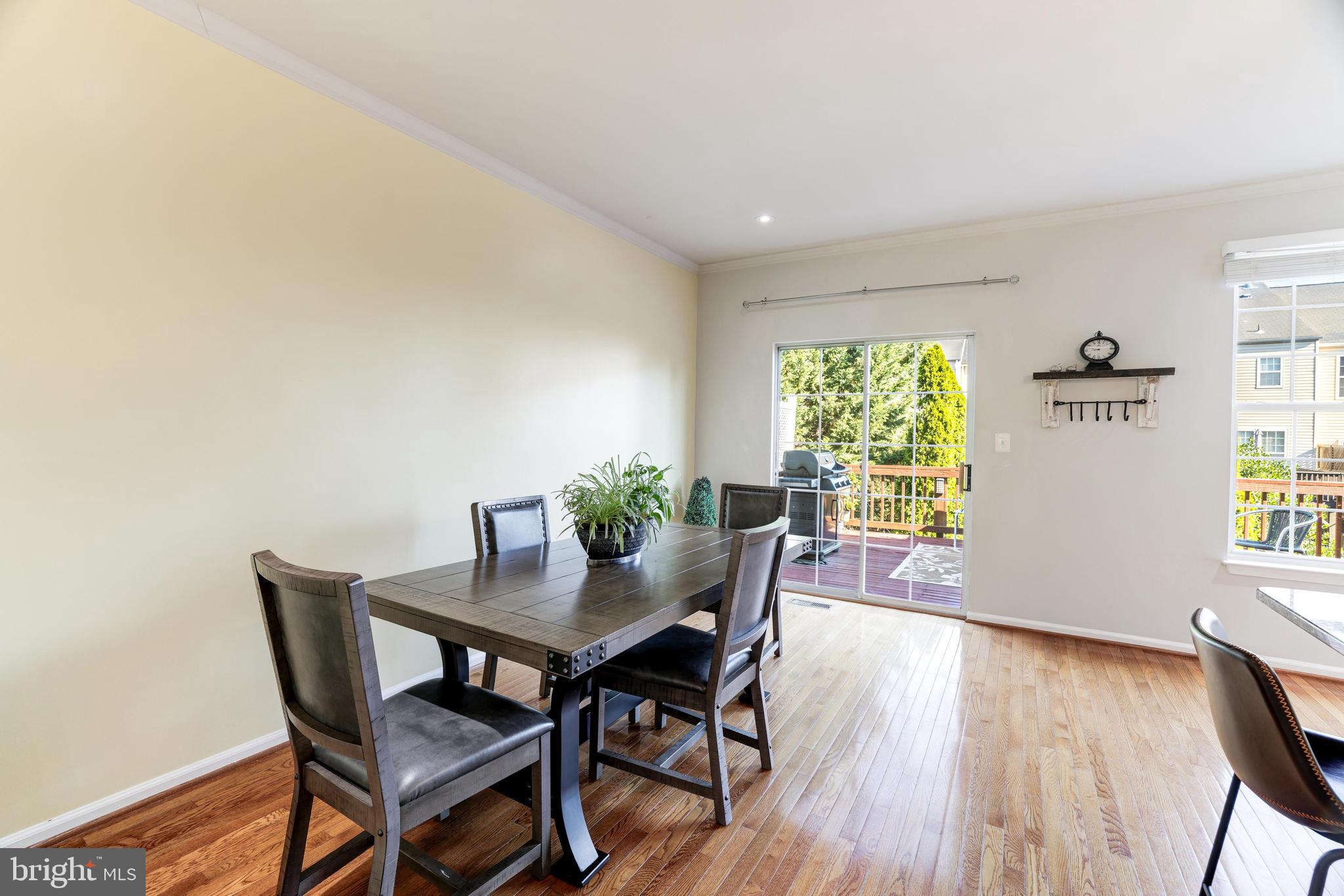 TRAILSIDE - Residential