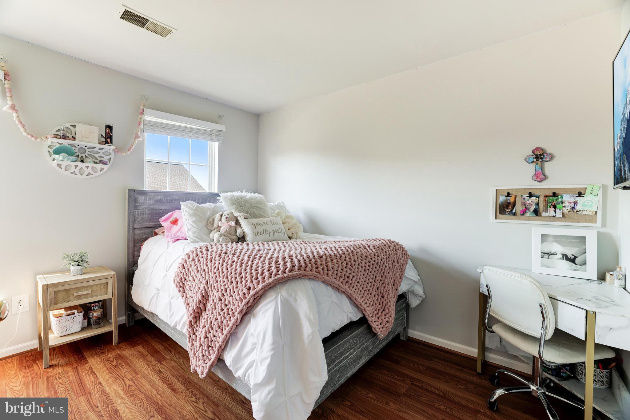 TRAILSIDE - Residential