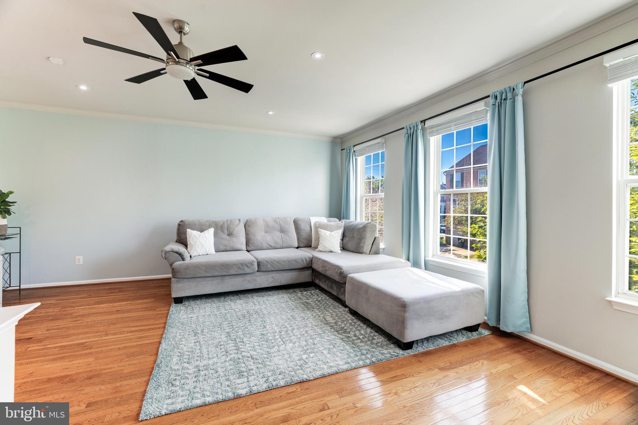 TRAILSIDE - Residential