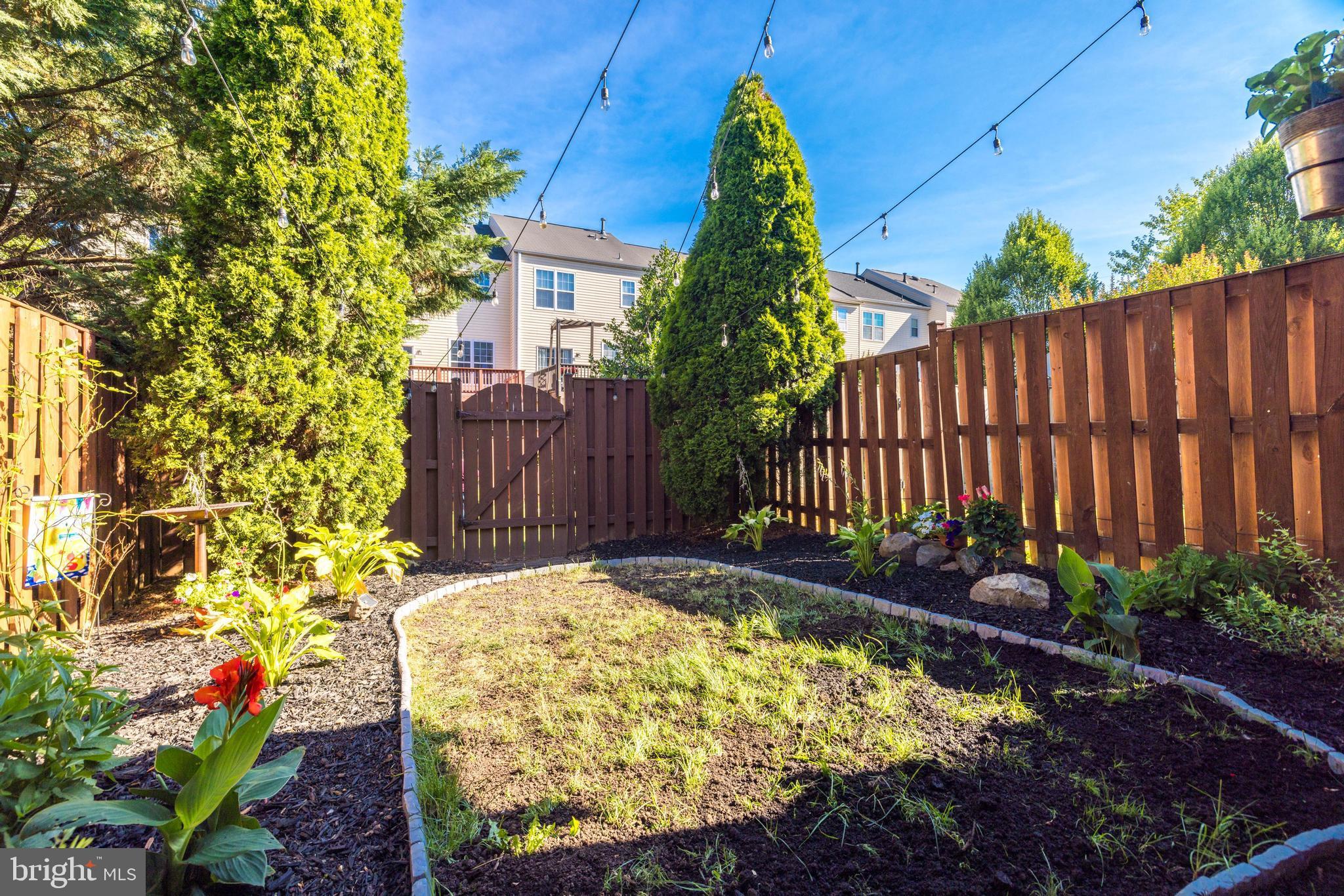 TRAILSIDE - Residential