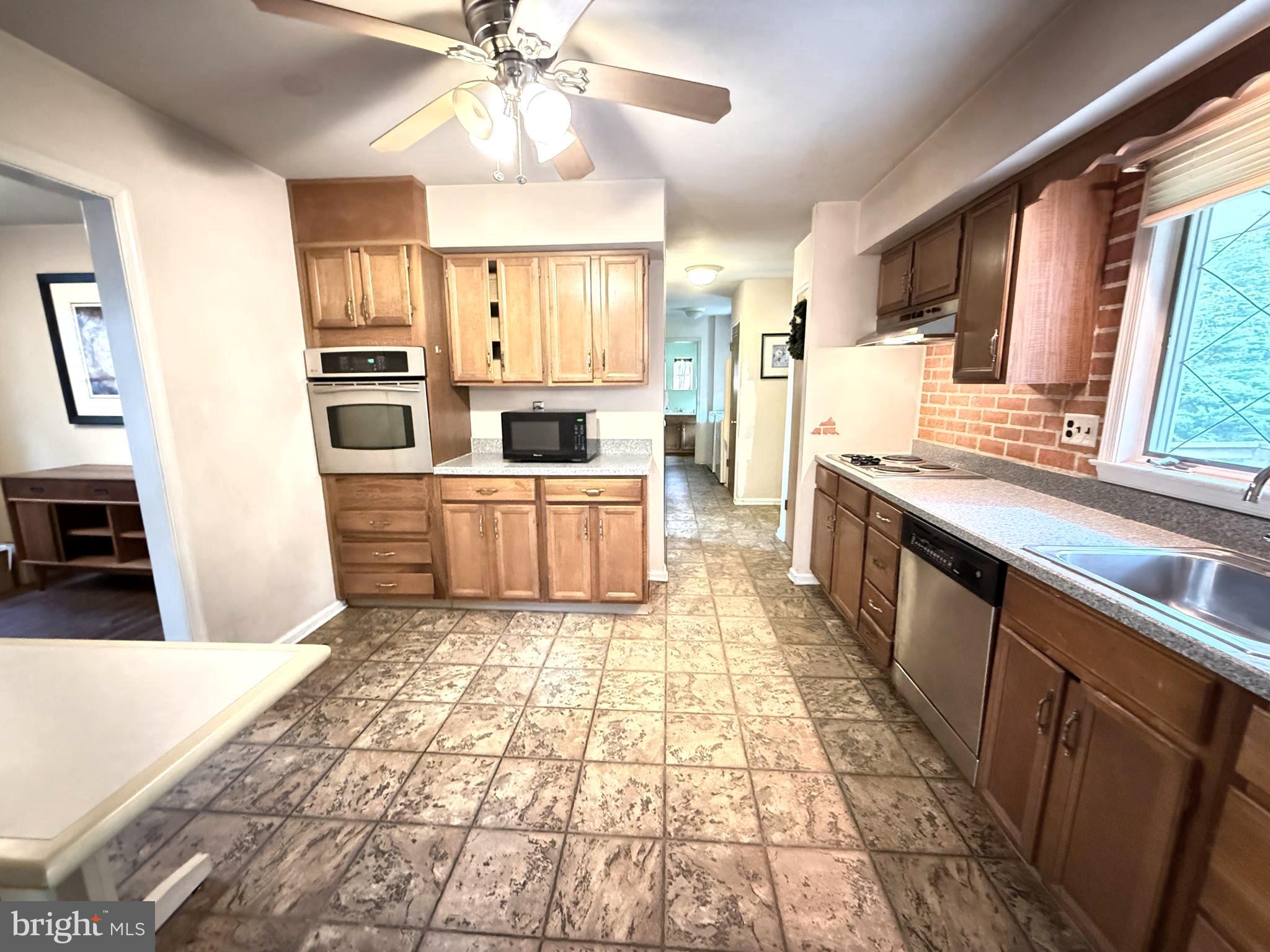 SMITHBRIDGE ESTS - Residential