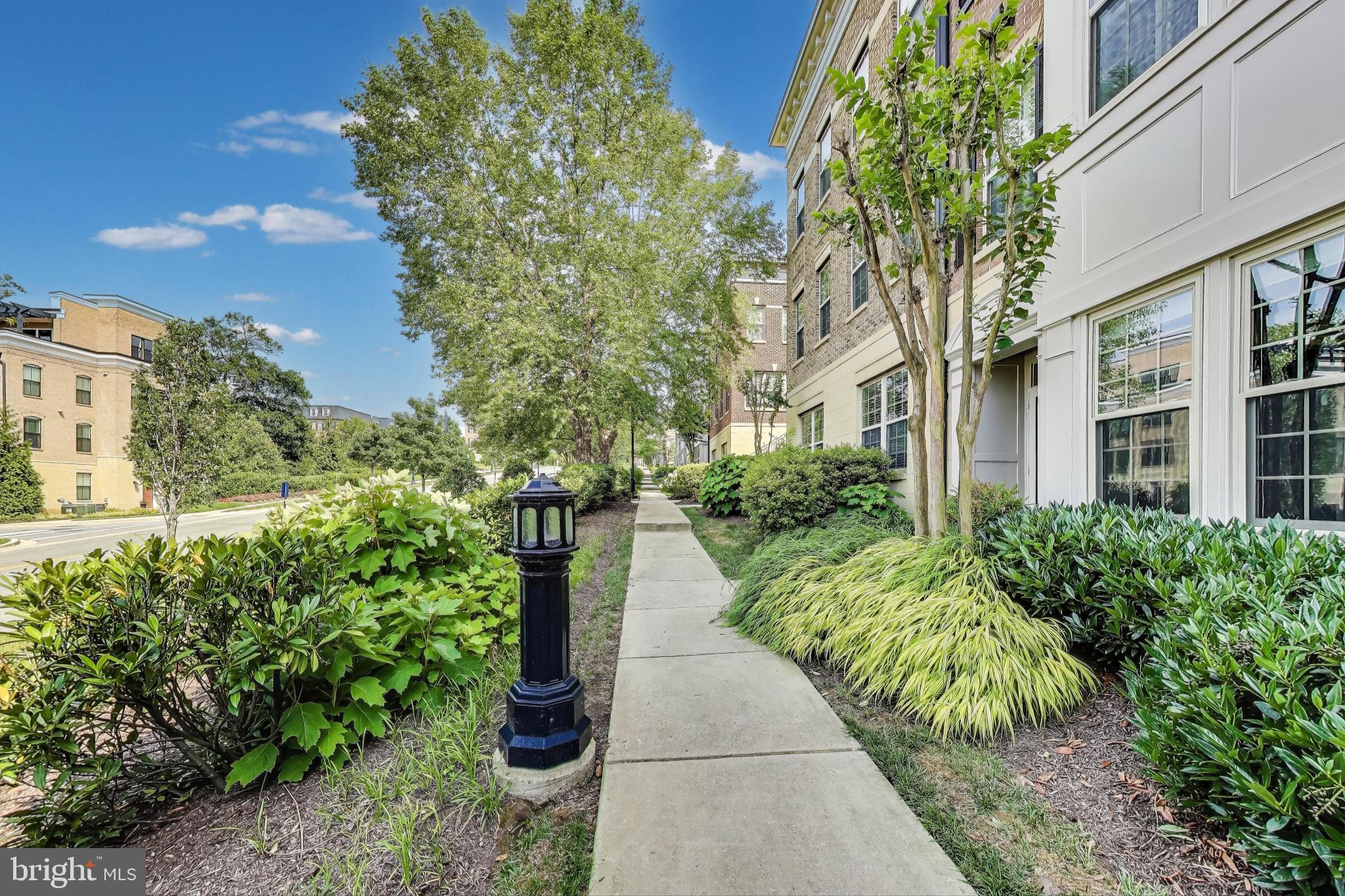 NATIONAL HARBOR - Residential Lease